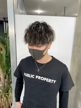 キング(K!ng) 縮毛矯正髪質改善ハイライトレイヤーカット枚方美容室エクステ