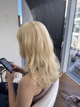 オブヘアージユウガオカ(Of HAIR Jiyugaoka) 【レイヤーハイトーン】