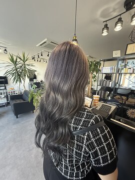 ファン(FAN) 大流行 ルーツカラー