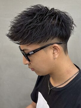 ダズルヘアラッシュ(DAZZLE hair RUSH) 名古屋スパイキーショートアップバング刈り上げスキンフェード◆