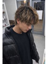 ヌードルバイコア(noodle by CoRe.gn)&nbsp;透け感ハイライト × 艶束感マッシュウルフパーマ