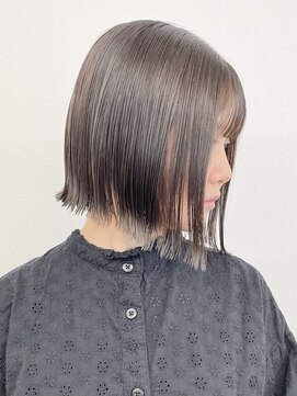 モリオフロムロンドン 松戸店(Morio from London) 【松戸 松田】切りっぱなしボブ ハイライトカラーグレー