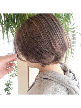 キアラ(Kchiara) 前下がりシルエットショートkchiara福岡天神川野直人