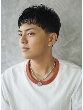 にもう 神戸三宮の床屋でつくるメンズショートマッシュ