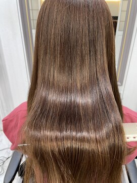 エスカーラ 表参道(THE ESCALA) @aidaman321 髪質改善/髪質改善縮毛矯正/髪質改善トリートメント