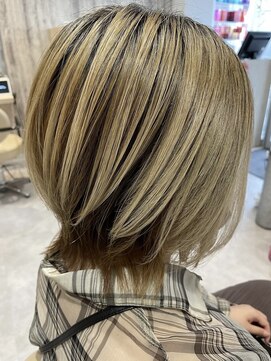 エヌアンドエー 草加店(N&A) ハイライト・イヤリングカラー