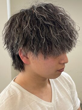 バース バイ ハピネス(BIRTH by happiness) 奈良men's縦落ちツイストスパイラルウルフホワイトメッシュ