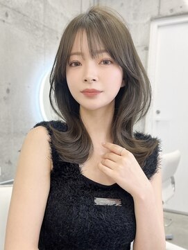 フォンズ(FONS) 韓国くびれヘア/簡単ヘア外ハネミディアム＊オリーブグレージュ