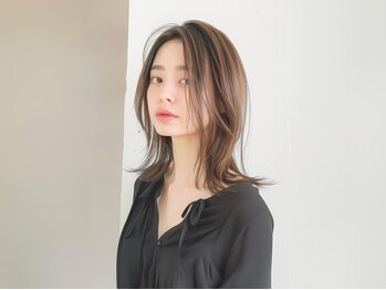 シオミエイチタルミ(shiomi H TARUMI)の写真/《ノンダメージサロン(R)公式認定/KAMICHARISMA2024受賞》レイヤーカットで動きと立体感のあるstyleに♪