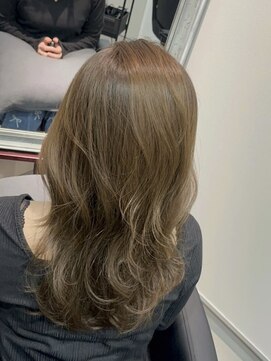 マエストロ バイ ネリネ 錦糸町(Maestro by Nerine) 赤み消しカラー×レイヤーカット