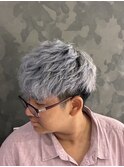 「個性を引き出す、洗練シルバーヘア。」