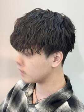 ビッケメンズヘア(Vicke Men's hair) 刈り上げセンターパートフェザーパーマニュアンスパーマ韓国