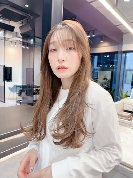 ・グレーブラウン/ロング/シャギー/レイヤー/バタフライカット