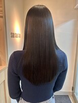 サンサンサン(Sun Sun Sun)&nbsp;ツヤ感重視のナチュラルストレートロング