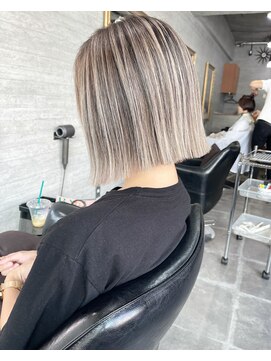 モルト 麻生(molt) バレイヤージュ　ボブ