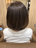 ラナ(LANA) 少しずつ根元を明るく染めています^^