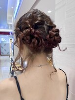 ピークアブー アヴェダ ギンザシックス(PEEK-A-BOO AVEDA GINZASIX) 【ツインヘア】編み込みアレンジ ひつじヘア ◆