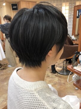 ラウンジ モリオ イケブクロ(Lounge MORIO Ikebukuro) 【morio池袋】今年流行大人かわいい黒髪耳かけショート#