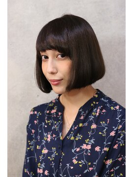 コマ(coma) 【coma中野】エフォートレスな斜めバングツヤ感レディボブ.