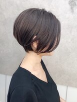 アヴァロン(AVALON)&nbsp;30、40代にオススメ！前下がり丸みショート×イルミナベージュ