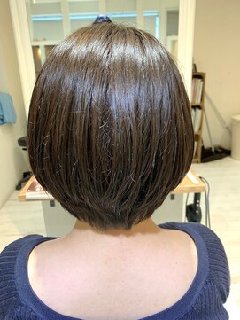 ロワゾ ヘア デザイン(L'OiSEAU HAIR DESIGN) グレージュカラーショートボブ