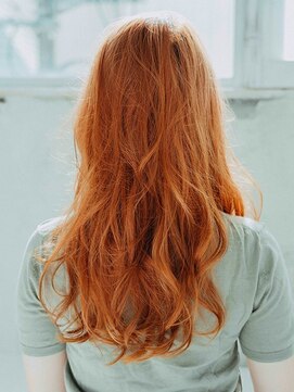 カラーサロンビスカリア 相模原エリア 淵野辺駅店(Color salon Biscaria) 個性的☆センターパート☆大人ナチュラル[淵野辺/淵野辺駅]