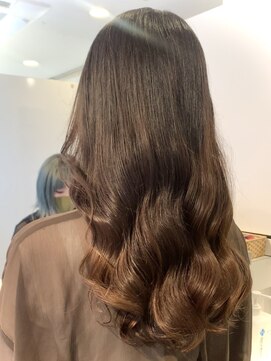 ラウレア(LAULEA) 韓国風パーマ/ヨシンモリパーマ/コテ巻き風パーマ10代20代30代