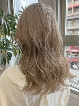 ルーパバイミュージアム(LOOPA by museum) ミルクティーベージュ/ハイトーン/ダブルカラー