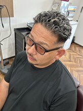 ヒカリ バイ イサミ 西川口(Hikari by ISAMI) 韓国マッシュスペインカールスパイキーショート〈理容室〉西川口