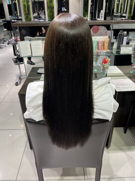 フォルテ ギンザ(FORTE GINZA) 透明感たっぷりオリーブグレージュカラー