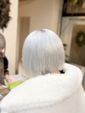 コニ(Coni) ホワイトカラー