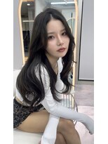 ロンドルピナス 小倉(Lond Lupinus) ミディアムレイヤーカット/似合わせカット/大人ガーリー/20代