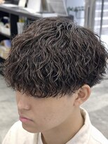 オーバル ジングウマエ(OVARL jingumae) 縦落ちツイストスパイラルパーマラウンドマッシュ