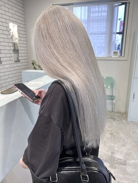 ダイアモンドリリー(Diamond Lily) ホワイトシルバー