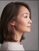 キヴィ(kivi)&nbsp;白髪ぼかしハイライト×大人可愛いふんわりボブ