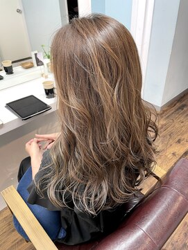 ピース トウキョウ(PEACE TOKYO) アッシュグレージュ/レイヤーカット《Mickey》