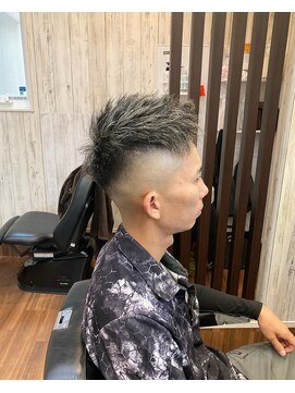 ライズヘアー(RISE HAIR) スキンフェード+ハイライト