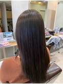 大人可愛い黒髪・暗髪ストレートロングスタイル髪質改善20代30代