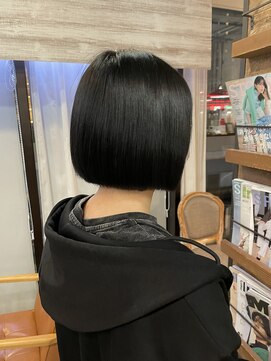 オーストヘアーベンヌ(Aust hair Bennu) ブルーブラック×ぷっつりミニボブ♪♪