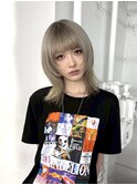 フェイスレイヤーシャギーウルフカットグレーシルバーカラー