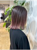ほんのりピンクなバレイヤージュ