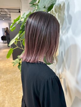 メリー オオサカ(Merly Osaka) ほんのりピンクなバレイヤージュ