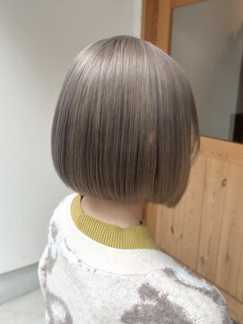 ルルズ(LULUS) 王道グレージュカラー