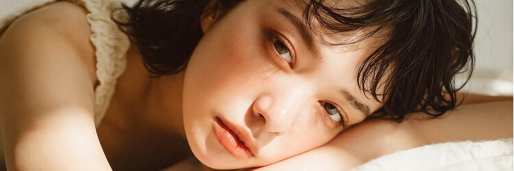 クローズ(cross-z)のサロンヘッダー