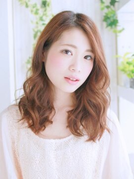 ナル 白山神社参道通り店(nalu) ゆるかわルーズヘアーで人気のカジュアルスタイル