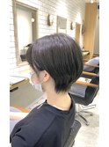 耳かけショートスタイル