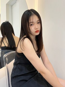 フィル 横浜(fil) 黒髪艶ストレートセンターパート_イメチェンピンクベージュ前髪