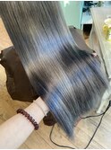 深めのシルバーカラーで大人ギャルに♪