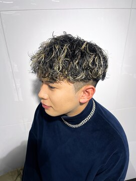 オーシャントーキョー(OCEAN TOKYO) 波巻きマッシュパーマメンズツイストスパイラルツーブロック