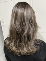 ネウィ 池袋(newi) グレージュハイライト